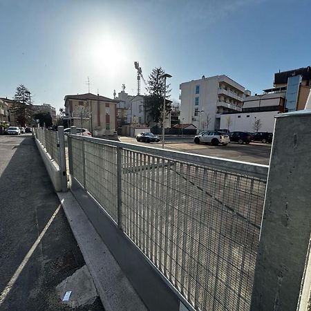 Appartamento Con Posto Auto Privato A Marina Centro Mare ريميني المظهر الخارجي الصورة